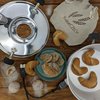 Pecici misa PPG-92 with bread and rolls.jpg